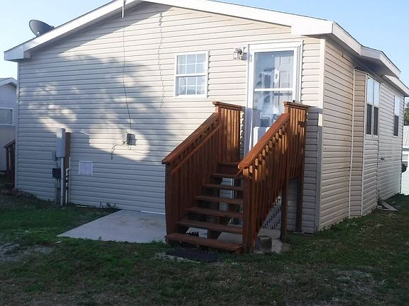 2nd image of 1180 Chokoloskee Dr #17