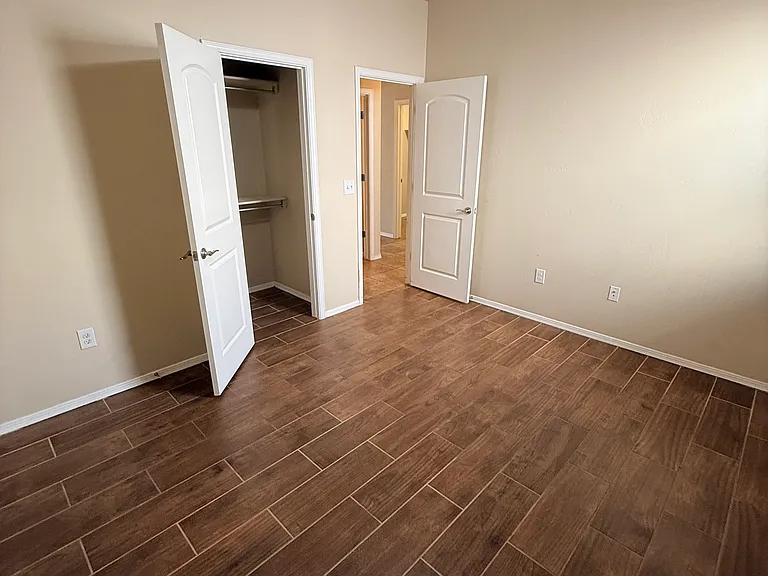 4118 Santiago Way — Photo 9