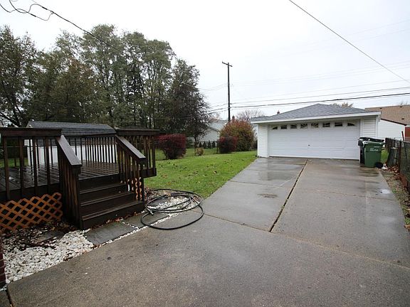 2nd image of 15616 Anne Ave