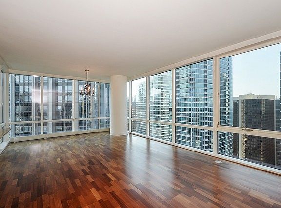 2nd image of 505 N McClurg Ct APT 3906