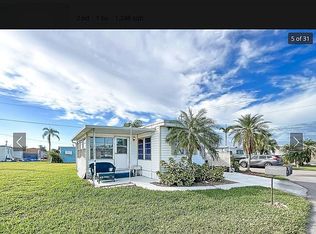 117 Shoreland Dr, Fort Myers, FL 33905