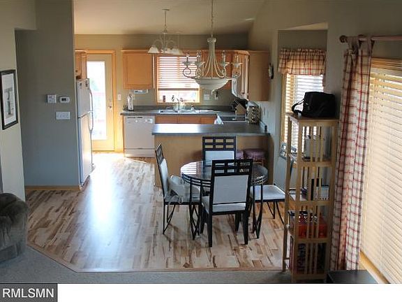 5th image of 1050 Orchid Dr NE