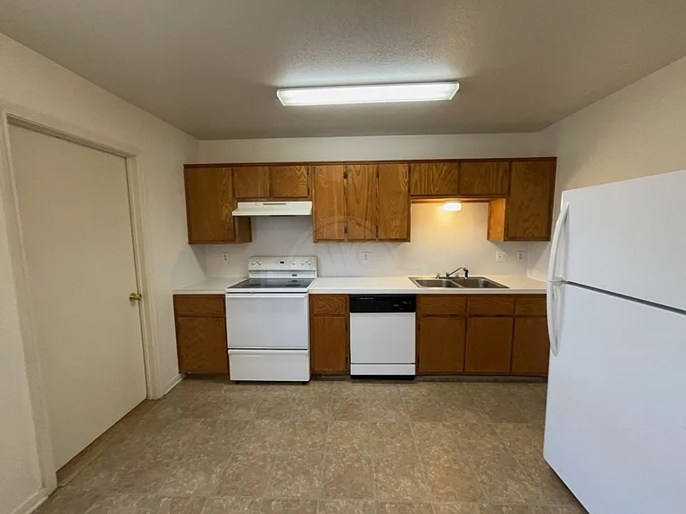 1006 Circle Dr #M — Photo 11