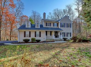37 Pillar Dr, Rockaway, NJ 07866
