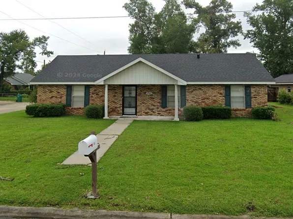 1901 Palermo Dr, Sulphur, LA 70663