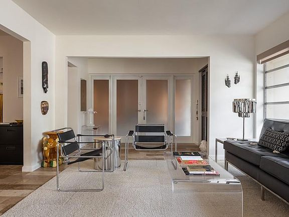 3rd image of 425 N 14th Avenue