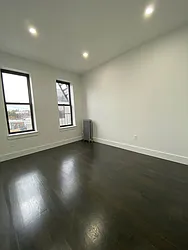 Rented by City Prime Commercial Realty 