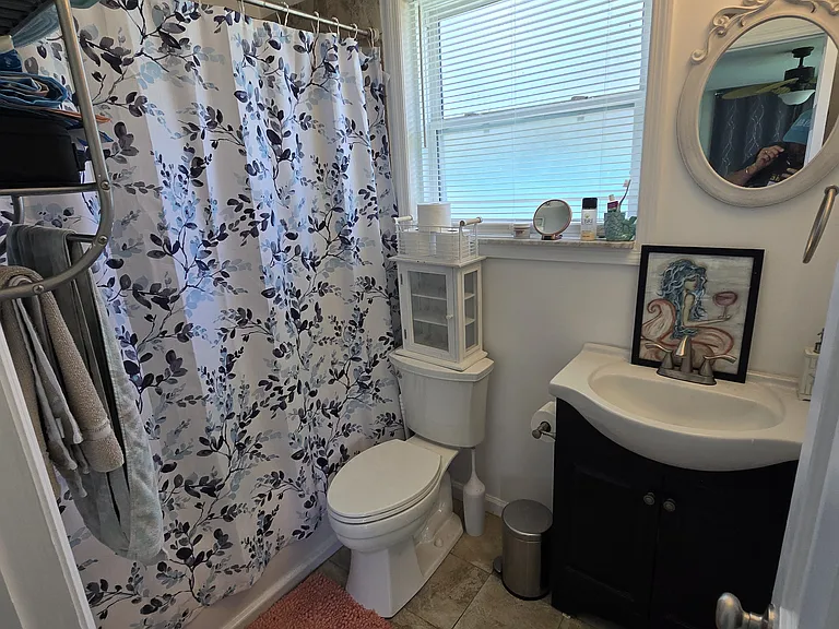 125 Sherwood Ave — Photo 50