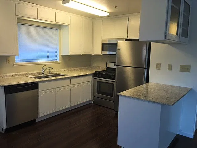 Beautiful 3 bdrm, 2 bth apartment home in Ione — Photo 2