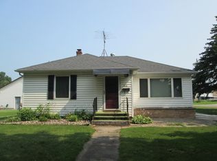 722 Pine St, Kenyon, MN 55946