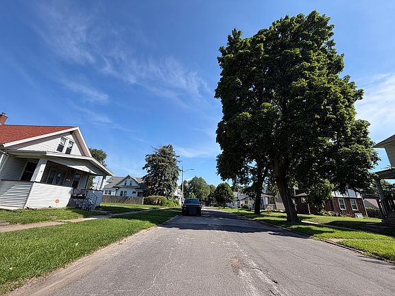 5th image of 1537 42nd St
