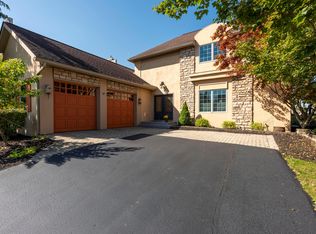 5386 Club Dr, Westerville, OH