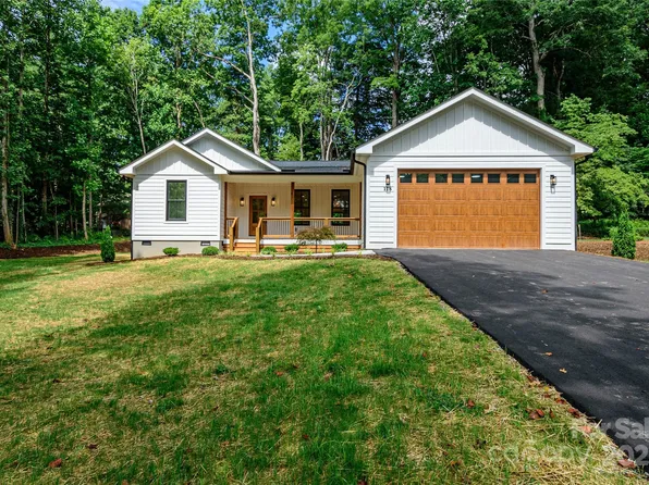 118 W Laurel Ln, Etowah, NC 28729