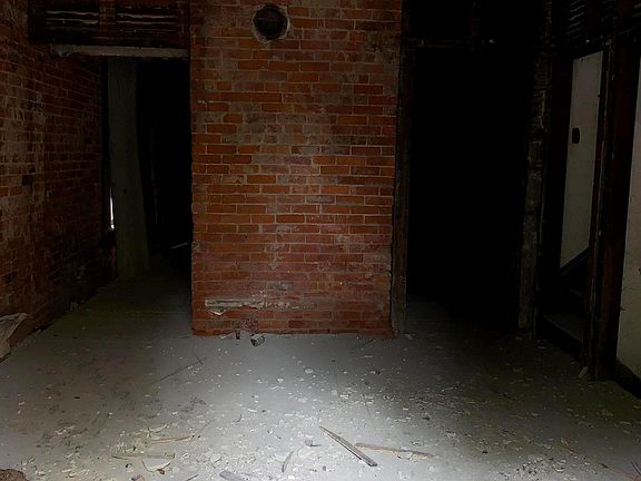 3rd image of 686 S Ohio Ave