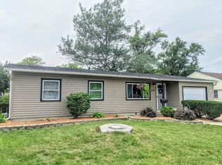 438 Garland Ave, Romeoville, IL 60446