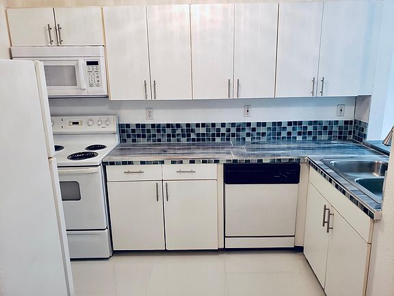 5th image of 19502 SW 103rd Ct