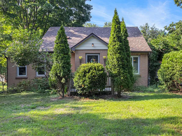1085 2nd Division, Plainwell, MI 49080
