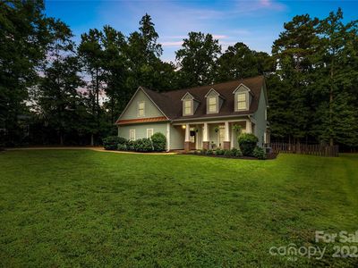 481 Evergreen Rd, Lake Wylie, SC, 29710