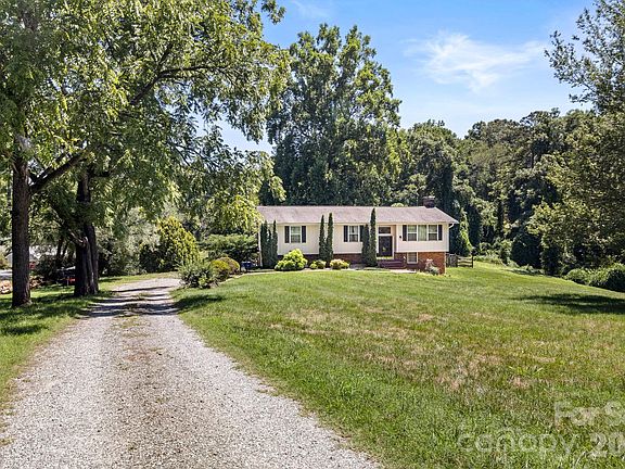 2nd image of 5225 Wolfe Rd
