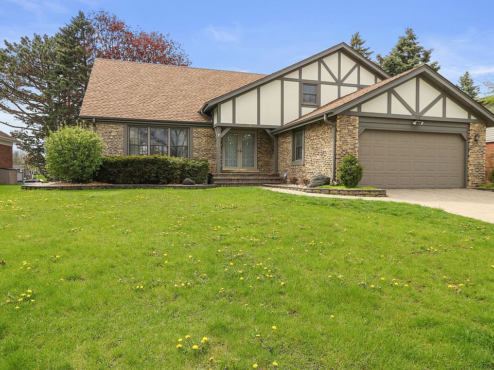 1st image of 918 N Sanborn Dr