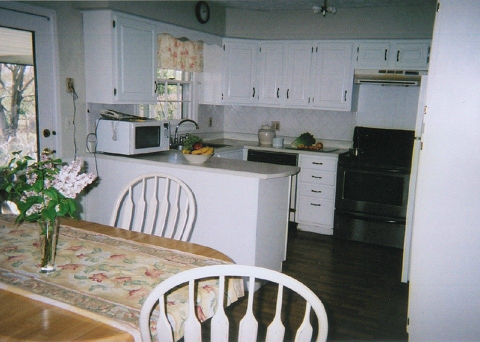 2nd image of 256 Fike Rd