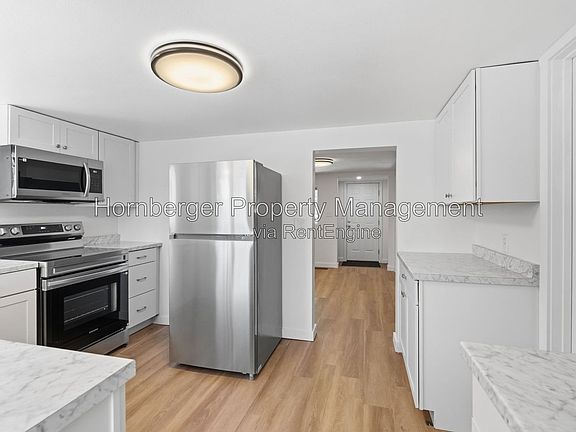 5th image of 1111 W Central Ave
