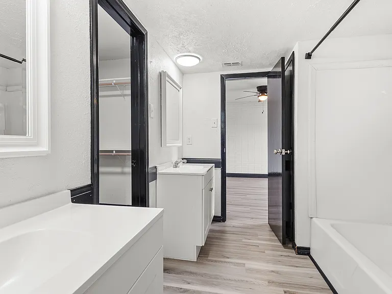 2802 Spring Valley Dr — Photo 17