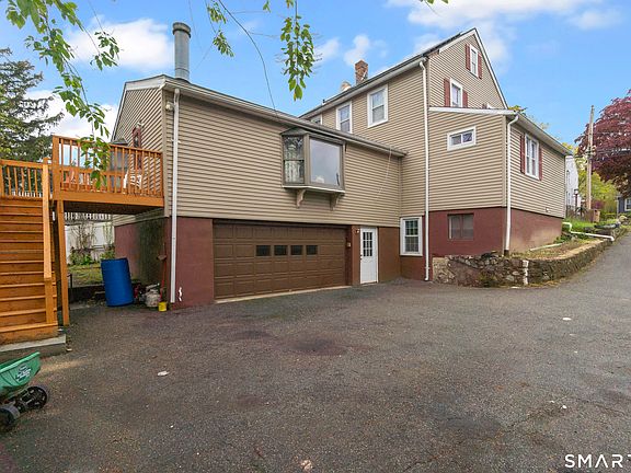 4th image of 33 Colonial Road #9