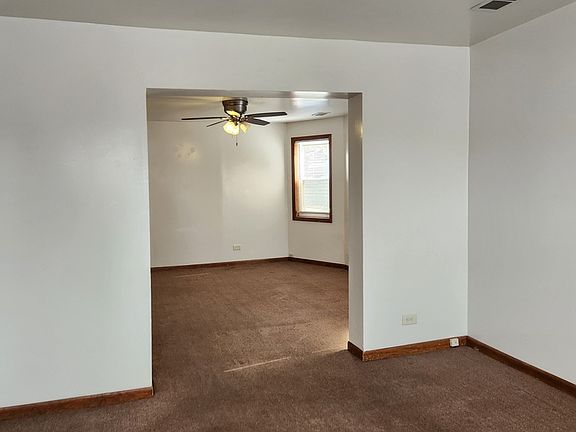 3rd image of 10127 S Avenue L