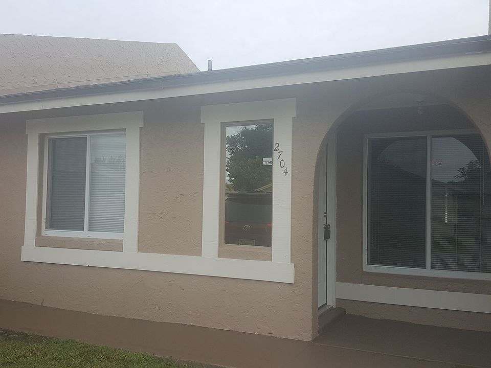 1st image of 2704 Upsandown St