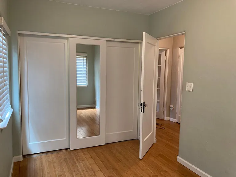 978 Harcourt Ave — Photo 20