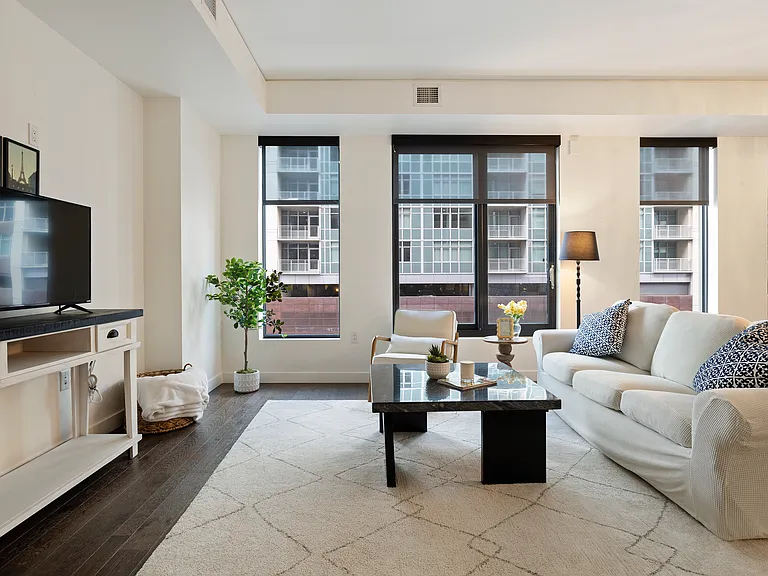 1750 Wewatta St #405 — Photo 4
