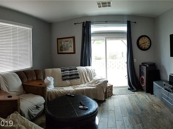 3rd image of 1071 Dancing Vines Ave