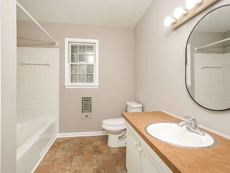717 Milling Rd — Photo 14