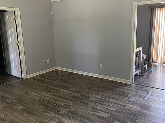 3rd image of 103 Greenwing Ct
