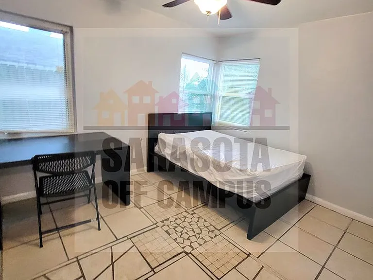1148 Highland St — Photo 33