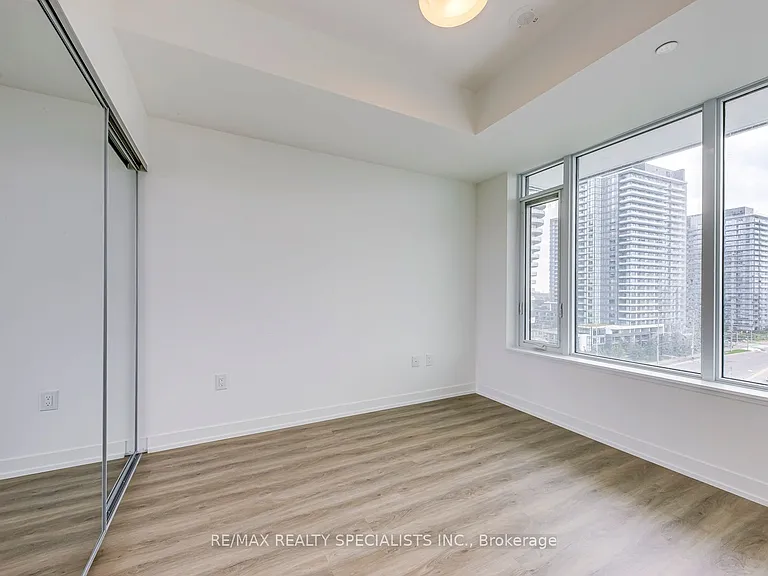 2485 Eglinton Ave W #1018 — Photo 20