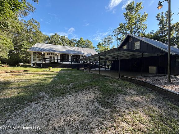 2nd image of 61 Pinetucky Rd