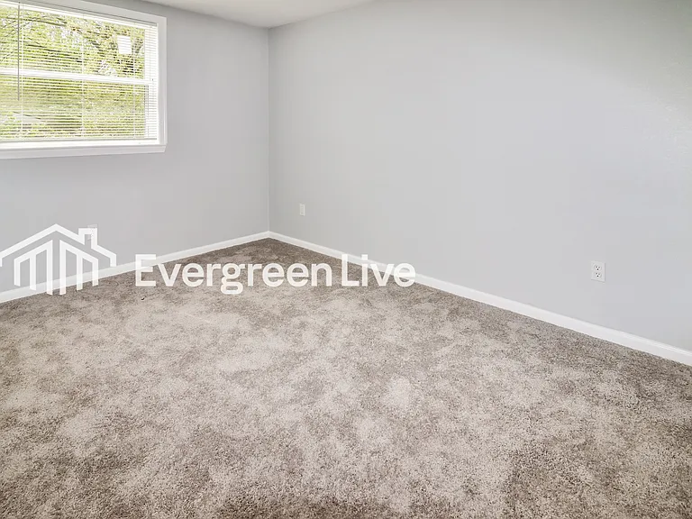 1911 Zinzer Rd — Photo 9