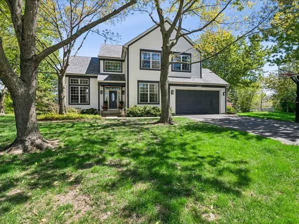 14087 Glenwood Ct, Libertyville, IL 60048