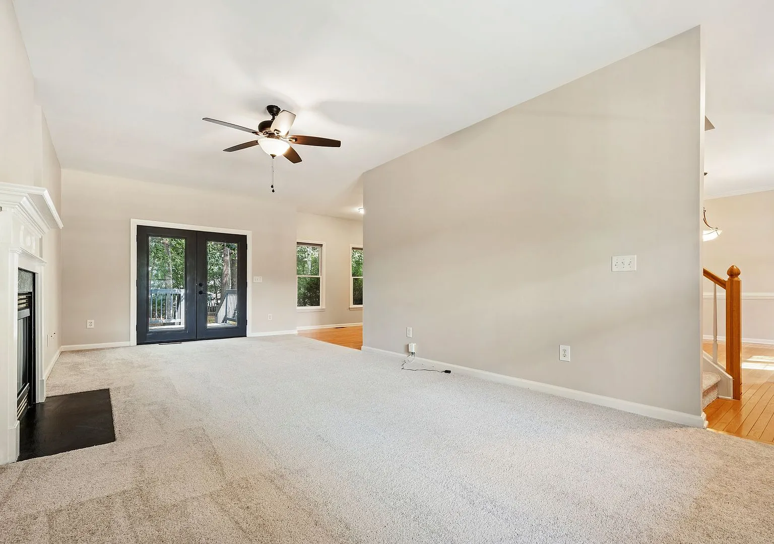 Newly Updated House in Falls River Neighborhood — Photo 4
