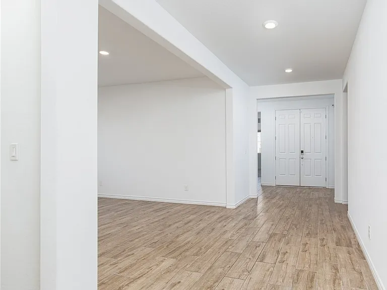 1639 Dire Wolf Ave — Photo 22