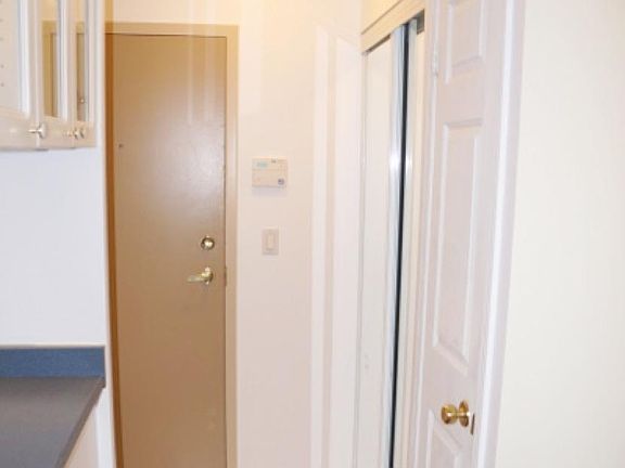 3rd image of 909 Bay St #205