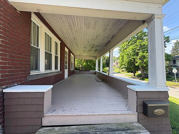5th image of 332 Indiana St