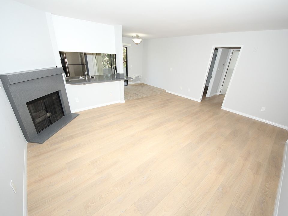 1st image of 3353 Shelby Dr APT 101