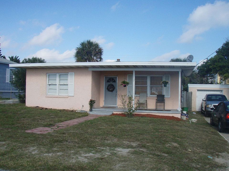 1st image of 137 Rosalyn Ave