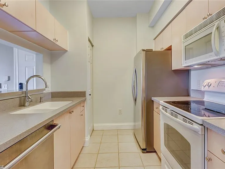1180 Reserve Way #302 — Photo 5