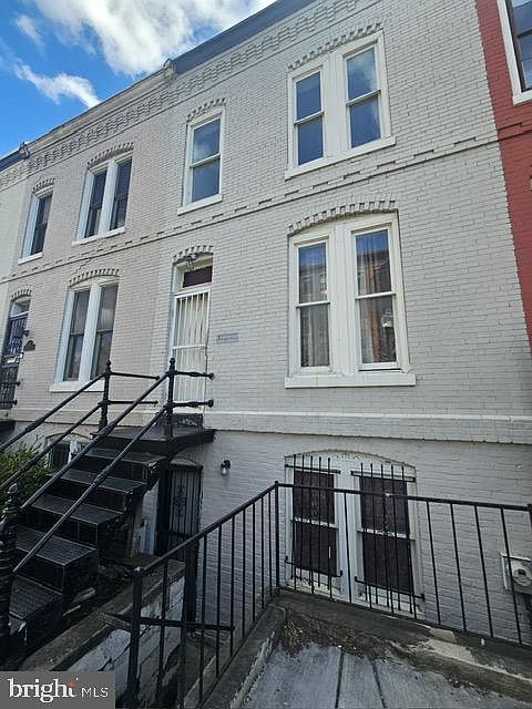 2nd image of 1746 V St NW