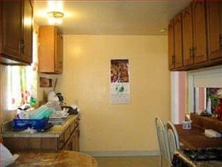 2nd image of 470 Garden St