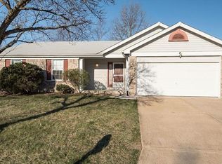 23 Danson Dr, Saint Peters, MO 63376